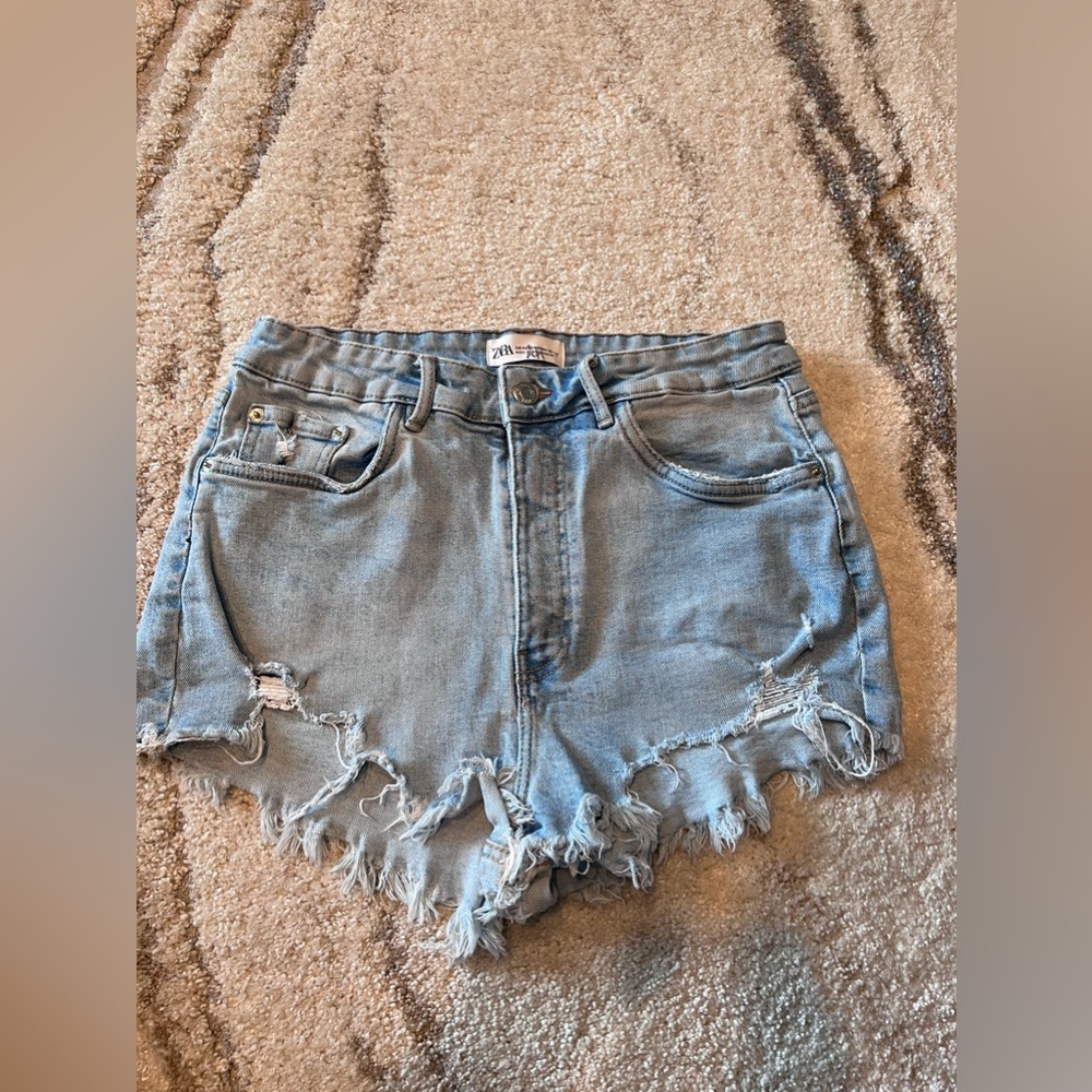 Zara highwaisted denim shorts